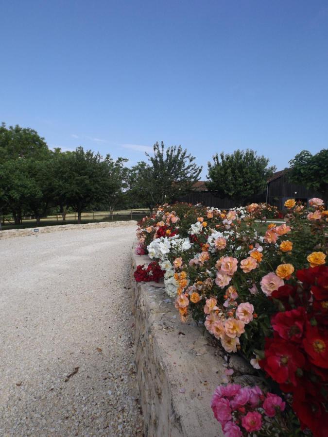 Bed & Breakfast Au Calme Lalinde Exterior photo